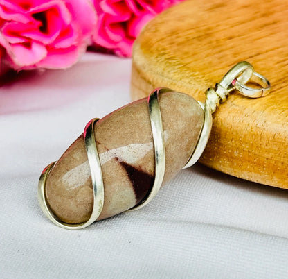 🕉️ Narmadeshwar Shivling Stone Pendant – Abhimantrit